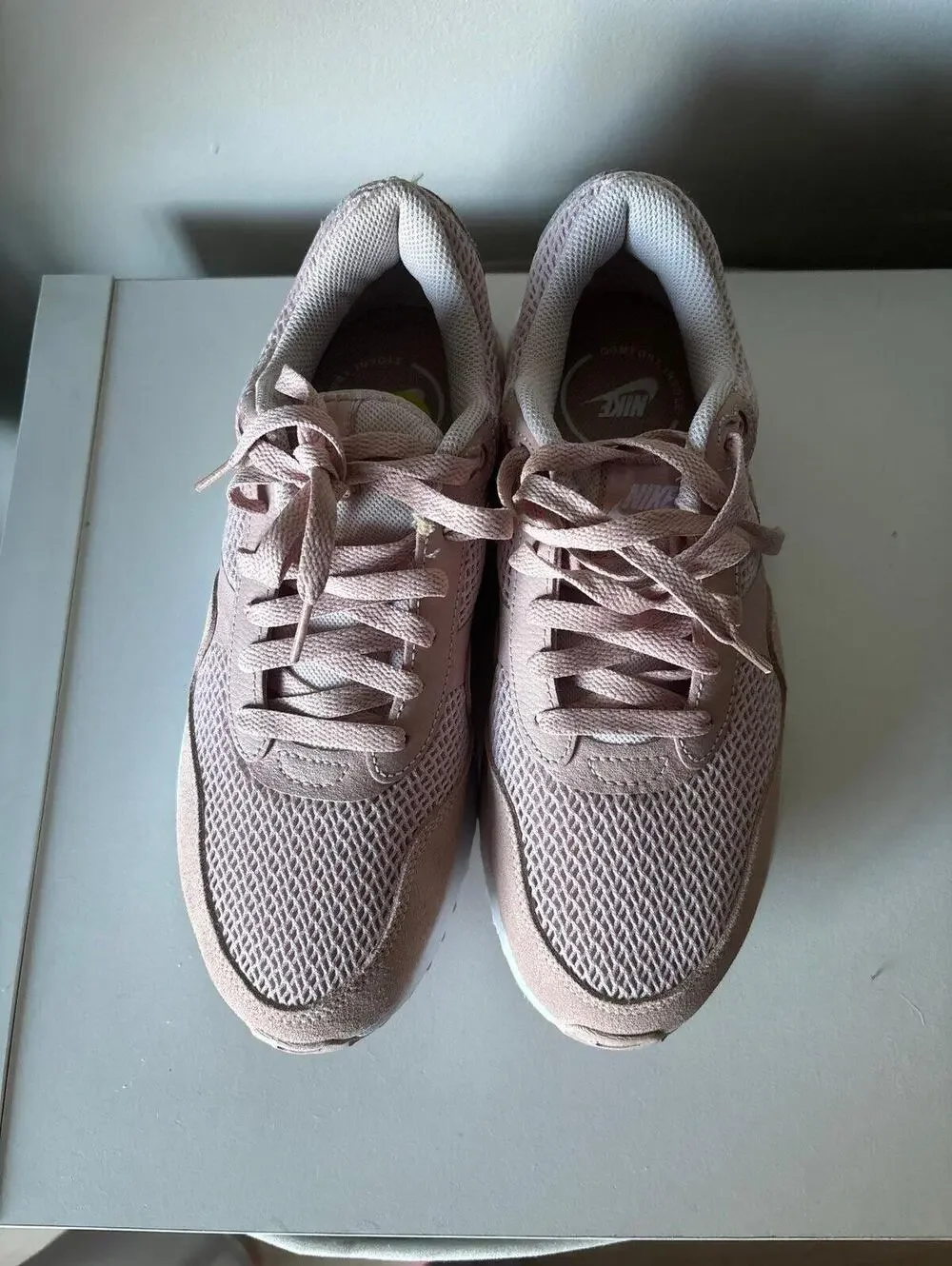 PINK NIKE SNEAKERS SIZE 9 - Picture 3 of 4